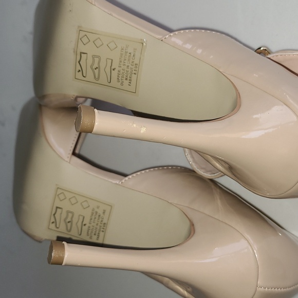 Just Fab never worn nude colour heels, size 8.5, 4" heel - Picture 7 of 7